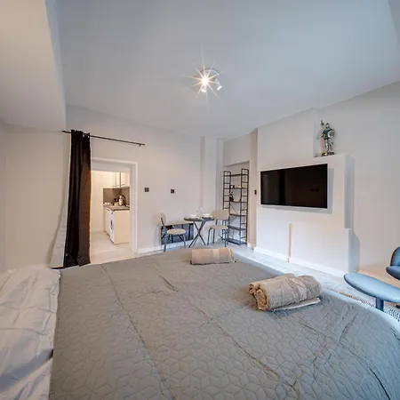 Modern In Ivan Asen Ii - Quiet Location شقة *